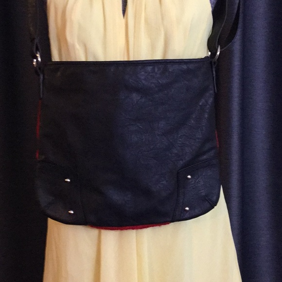 Red Sweater Retro Purse - Picture 6 of 6